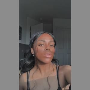 Meet your Posher, Nora